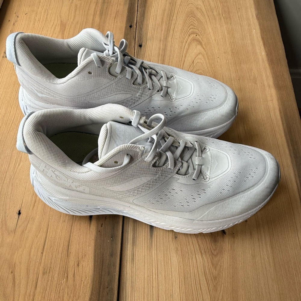 Hoka Stinson ATR 6 True White Athletic Sneakers barely worn